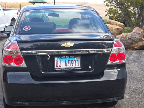 Used 2011 Chevrolet Aveo LT w/ Power and Convenience Package image 6