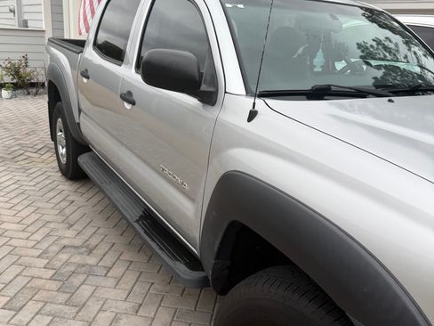 Used 2011 Toyota Tacoma PreRunner w/ Convenience Pkg image 12