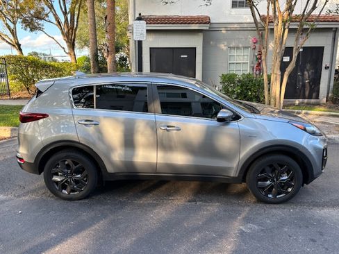 Used 2022 Kia Sportage LX w/ LX AWD Value Edition Package image 8