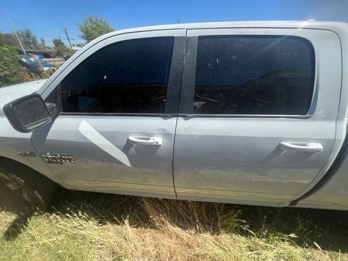 Used 2019 RAM 1500 Classic SLT image 1