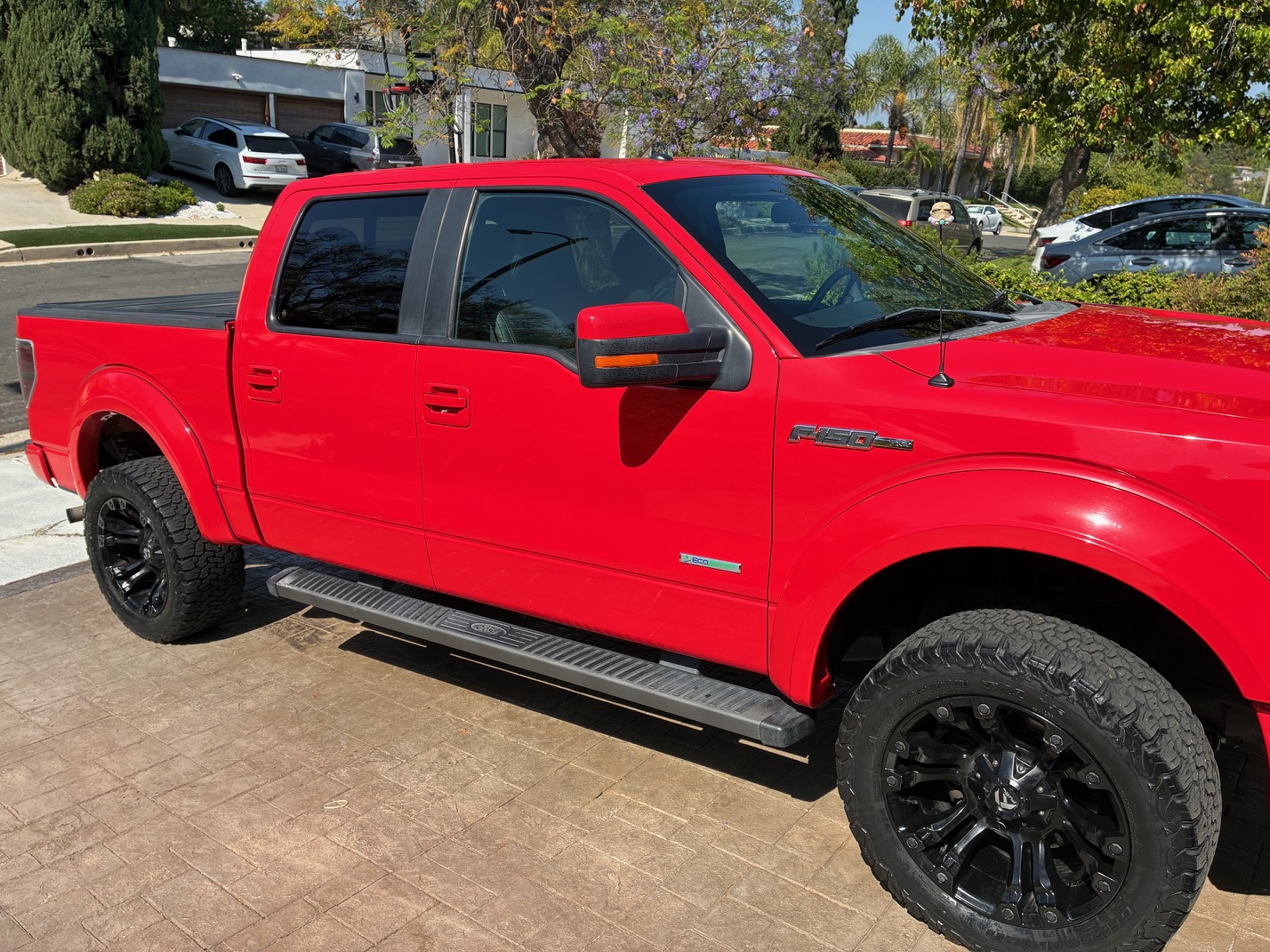 Used 2014 Ford F150 FX4 w/ Equipment Group 402A Luxury AWD/4WD image 9