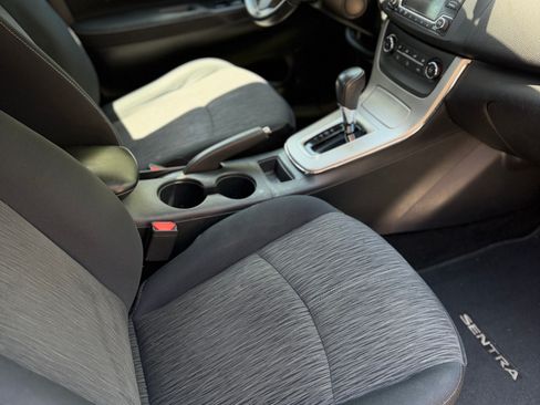 Used 2015 Nissan Sentra SV image 11