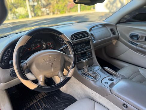 Used 2003 Chevrolet Corvette Convertible w/ Preferred Equipment Group1 image 15