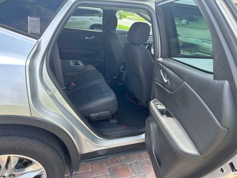 Used 2019 Chevrolet Blazer LT FWD image 5