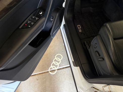 Used 2018 Audi Q5 Prestige w/ Prestige Package image 15