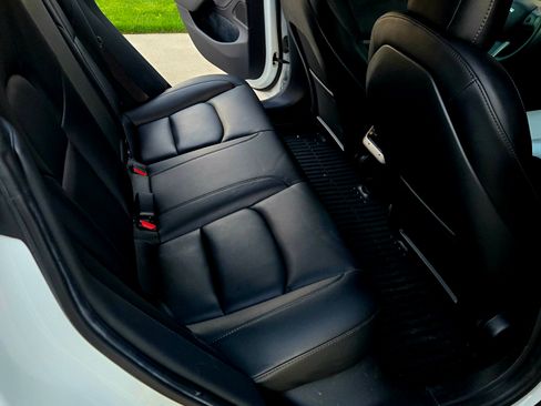 Used 2020 Tesla Model 3 Long Range image 11