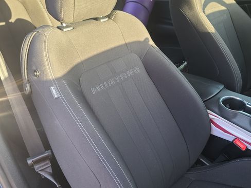 Used 2022 Ford Mustang Coupe image 23