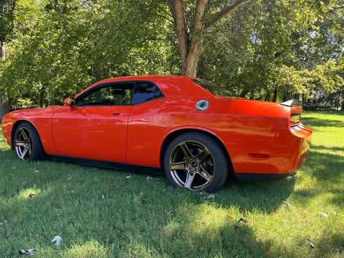 Used 2008 Dodge Challenger SRT8 RWD image 9