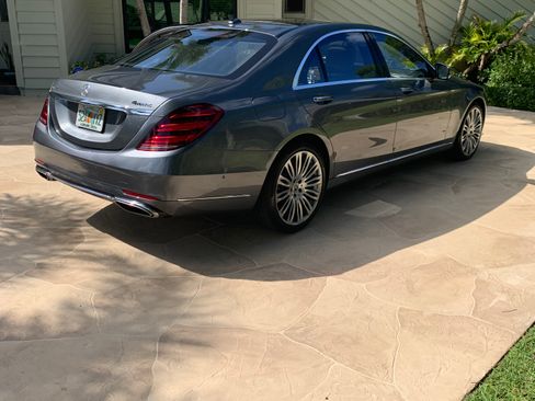 Used 2019 Mercedes-Benz S 560 4MATIC Sedan image 2