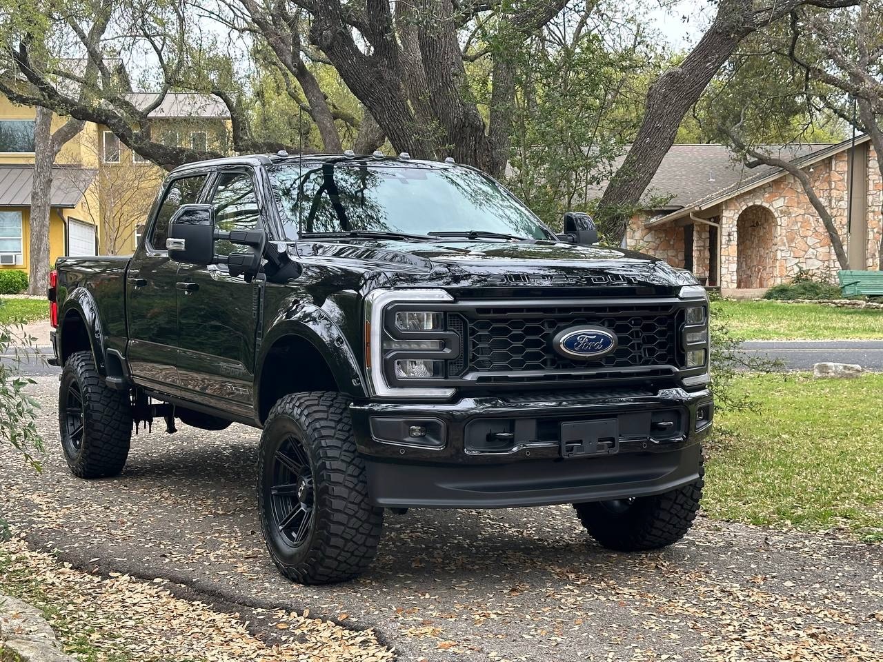 Used 2024 Ford F250 Lariat w/ Lariat Ultimate Package AWD/4WD image 1