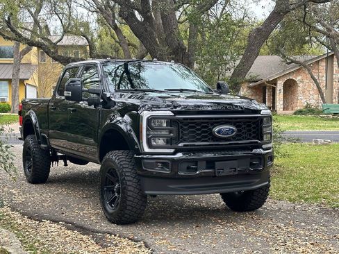 Used 2024 Ford F250 Lariat w/ Lariat Ultimate Package AWD/4WD image 1