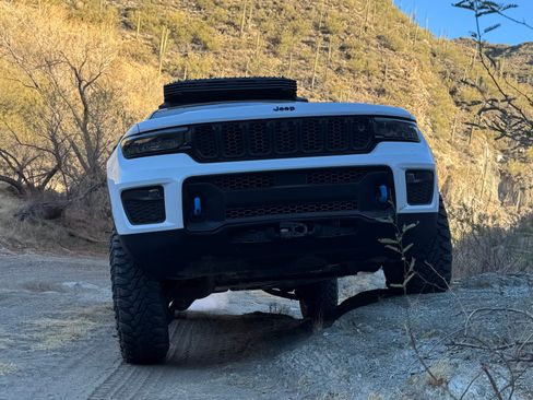 Used 2022 Jeep Grand Cherokee Trailhawk w/ Advanced Protech Group II image 5