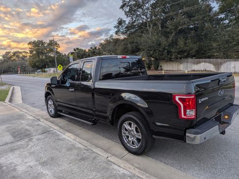 Used 2015 Ford F150 XLT w/ Equipment Group 302A Luxury image 5