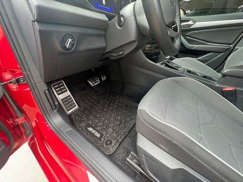 Used 2025 Volkswagen Jetta Sport image 13