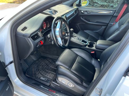 Used 2017 Porsche Macan GTS AWD/4WD image 15