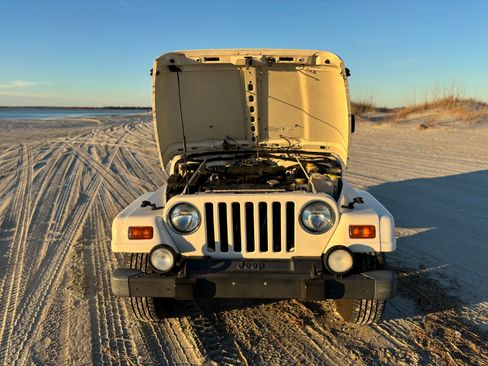 Used 1999 Jeep Wrangler Sahara image 11