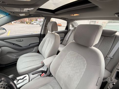 Used 2010 Hyundai Elantra GLS w/ Sunroof Pkg 3 image 17