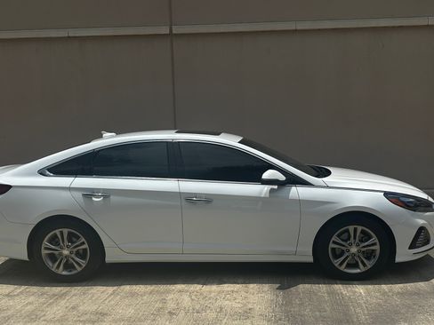 Used 2018 Hyundai Sonata Limited FWD image 2