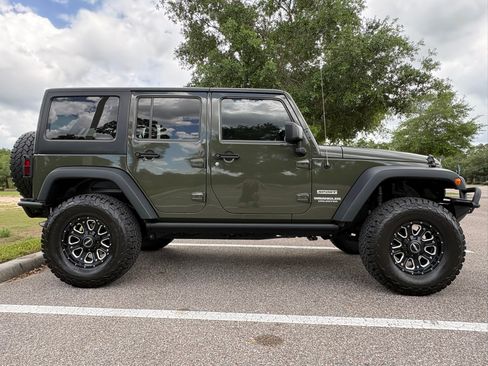 Used 2015 Jeep Wrangler Unlimited Sport w/ Quick Order Package 24S image 10