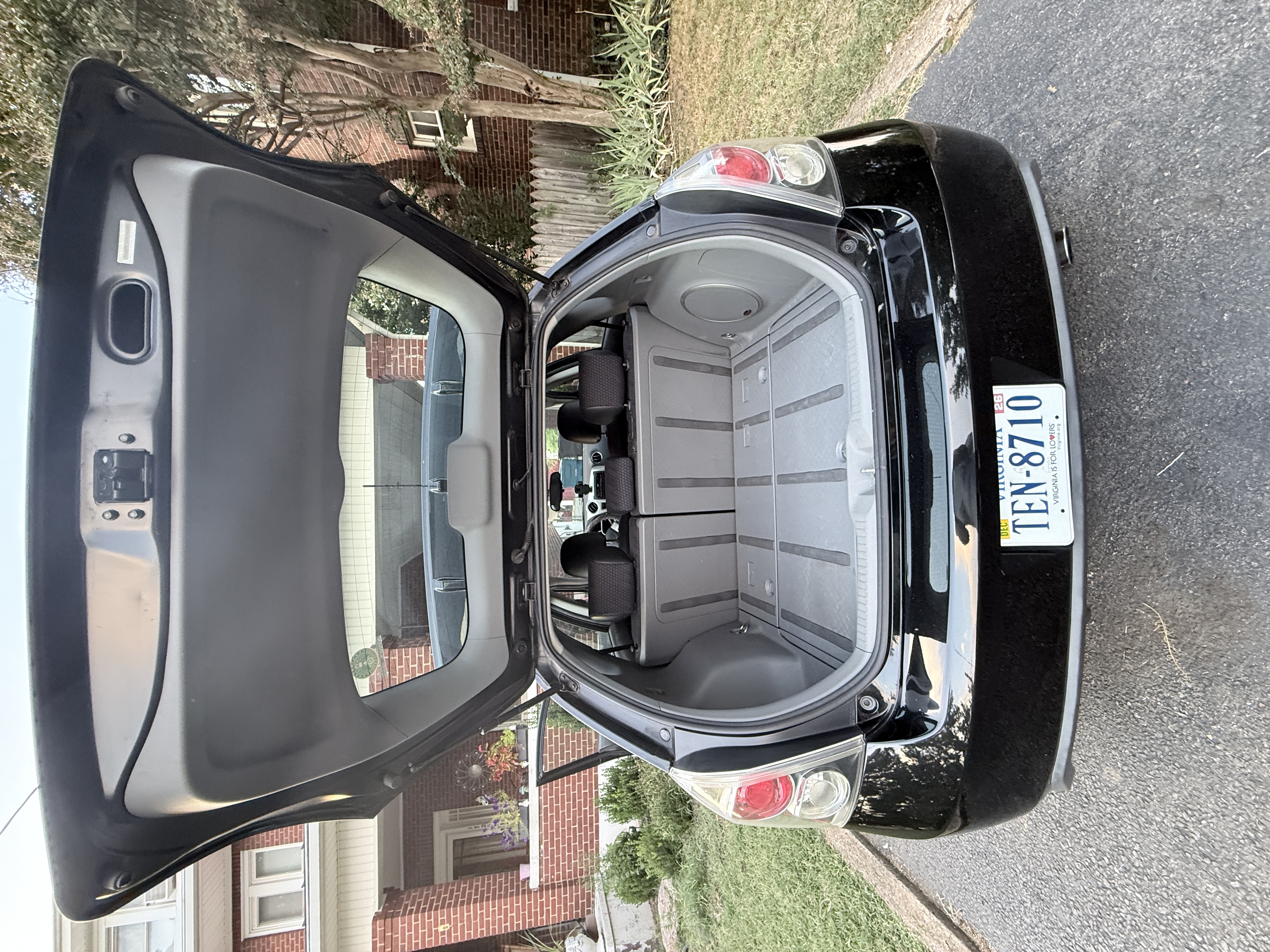 Used 2009 Pontiac Vibe GT FWD image 10