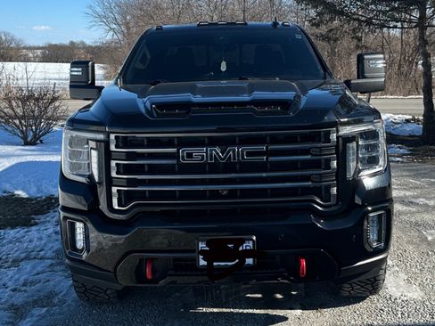Used 2020 GMC Sierra 2500 AT4 w/ AT4 Premium Package image 2