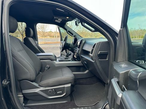 Used 2018 Ford F150 XLT w/ Equipment Group 302A Luxury image 24