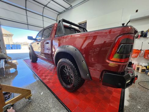 Used 2019 RAM 1500 Laramie image 6