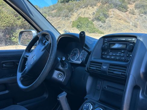 Used 2005 Honda CR-V EX image 9