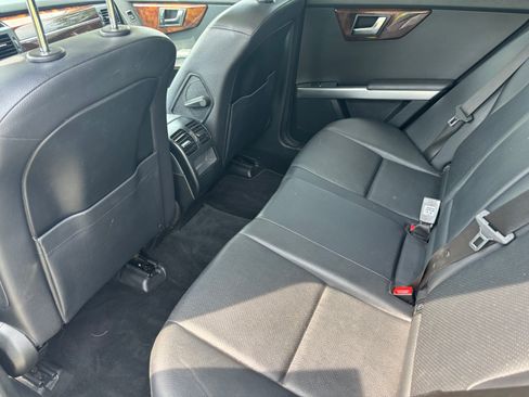 Used 2012 Mercedes-Benz GLK 350 4MATIC image 11