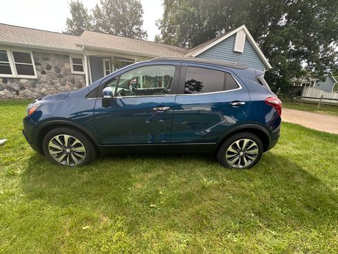 Used 2019 Buick Encore Essence w/ Safety Package II FWD image 1