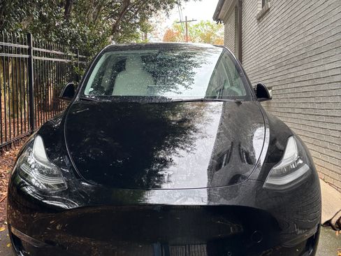 Used 2022 Tesla Model Y Long Range image 6