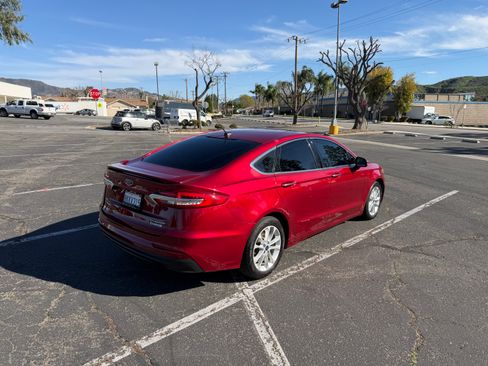 Used 2019 Ford Fusion Energi Titanium image 5