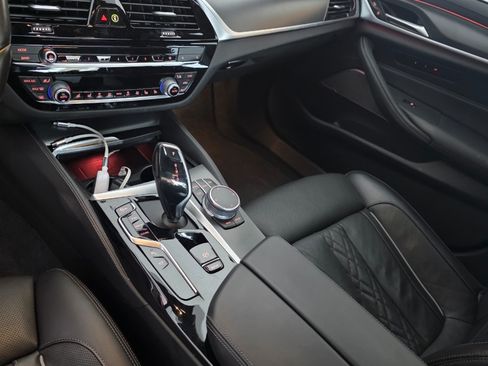 Used 2021 BMW 540i xDrive 540i xDrive Sedan 4D w/ M Sport Package image 10