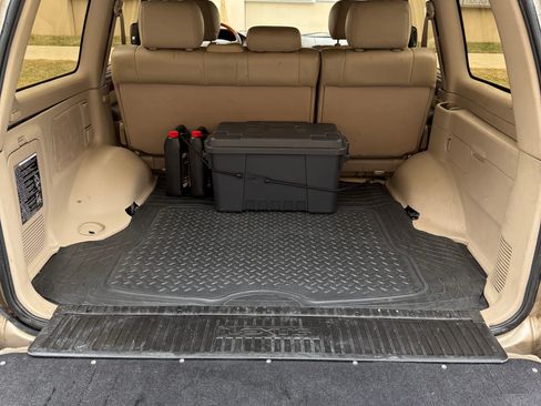 Used 2002 Lexus LX 470 4WD image 11