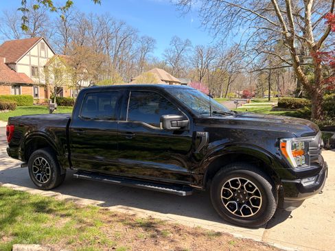 Used 2023 Ford F150 XLT w/ Equipment Group 302A High image 4