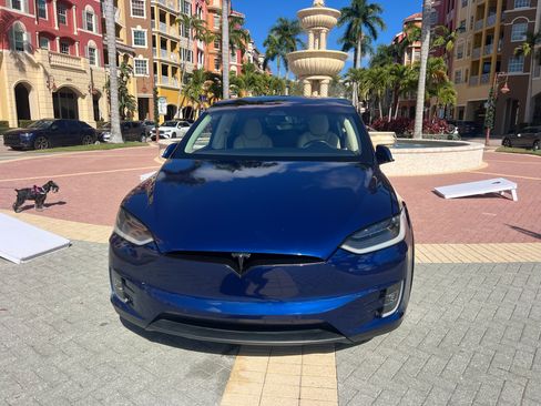 Used 2017 Tesla Model X 100D image 10