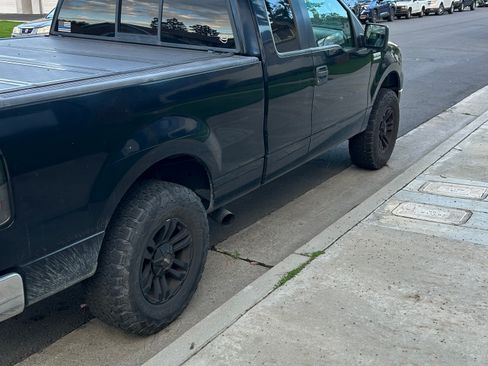 Used 2005 Ford F150 XLT RWD image 2
