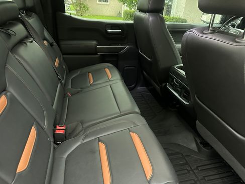 Used 2020 GMC Sierra 1500 AT4 w/ AT4 Preferred Package AWD/4WD image 10