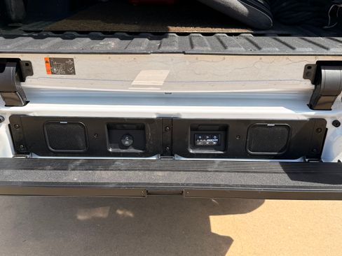 Used 2024 GMC Sierra 2500 Denali Ultimate w/ Max Trailering Package image 10