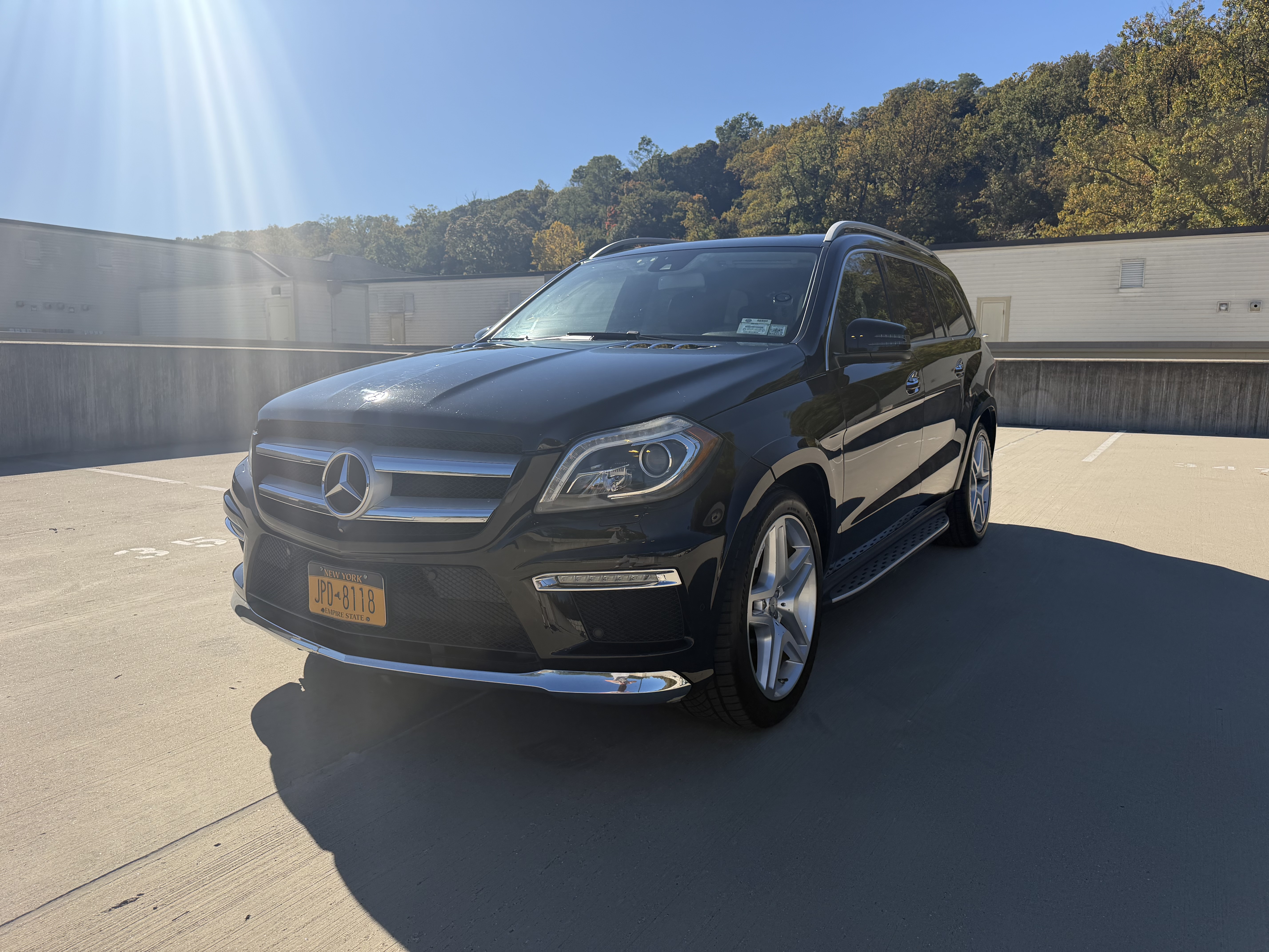 Used 2014 Mercedes-Benz GL 550 4MATIC image 2