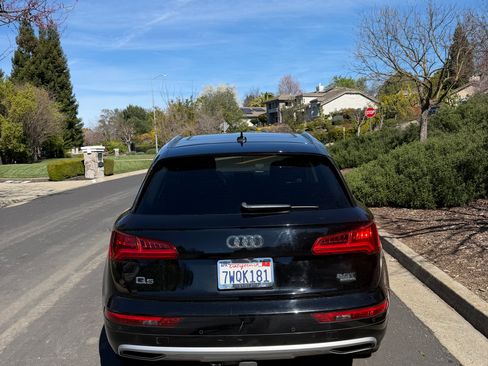 Used 2018 Audi Q5 2.0T Premium Plus AWD/4WD image 2