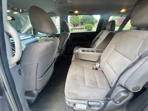 Used 2016 Honda Odyssey SE image 10