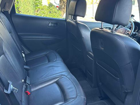 Used 2010 Nissan Rogue SL w/ Leather Pkg image 14