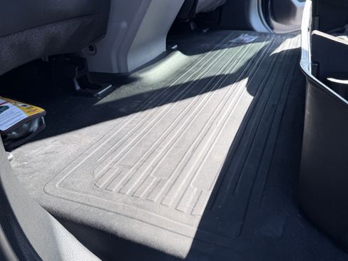 Used 2018 Ford F150 XL w/ Equipment Group 101A Mid image 11