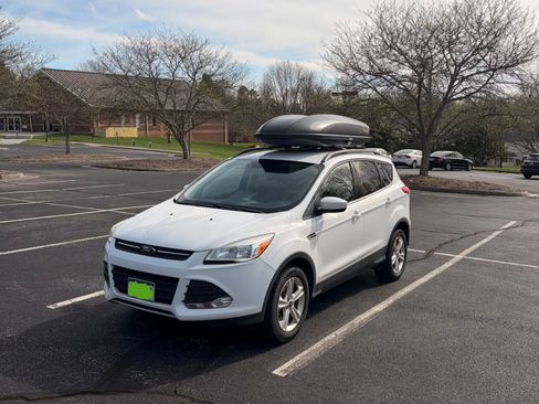 Used 2013 Ford Escape SE image 1