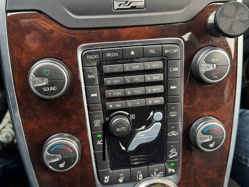 Used 2014 Volvo XC70 T6 image 20