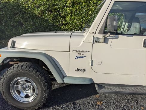 Used 1998 Jeep Wrangler Sport image 5