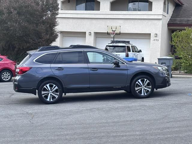 Used 2018 Subaru Outback 2.5i Limited AWD/4WD image 1