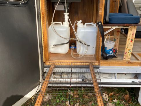 Used 2013 Ford E-350 and Econoline 350 Extended Super Duty image 5