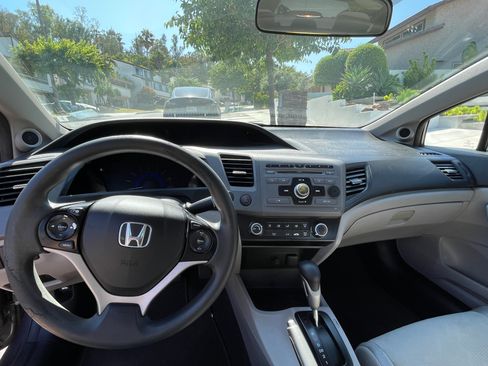 Used 2012 Honda Civic LX image 4